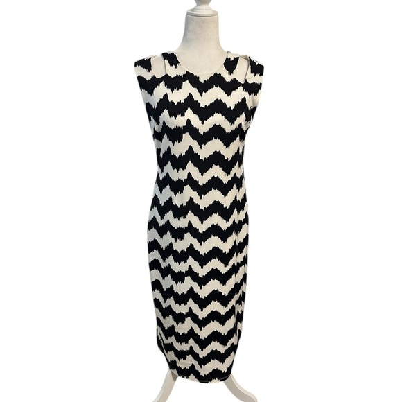 Carmen Marc Valvo Black and White Sleeveless Sheath Dress Size Medium Chevron - Picture 1 of 9